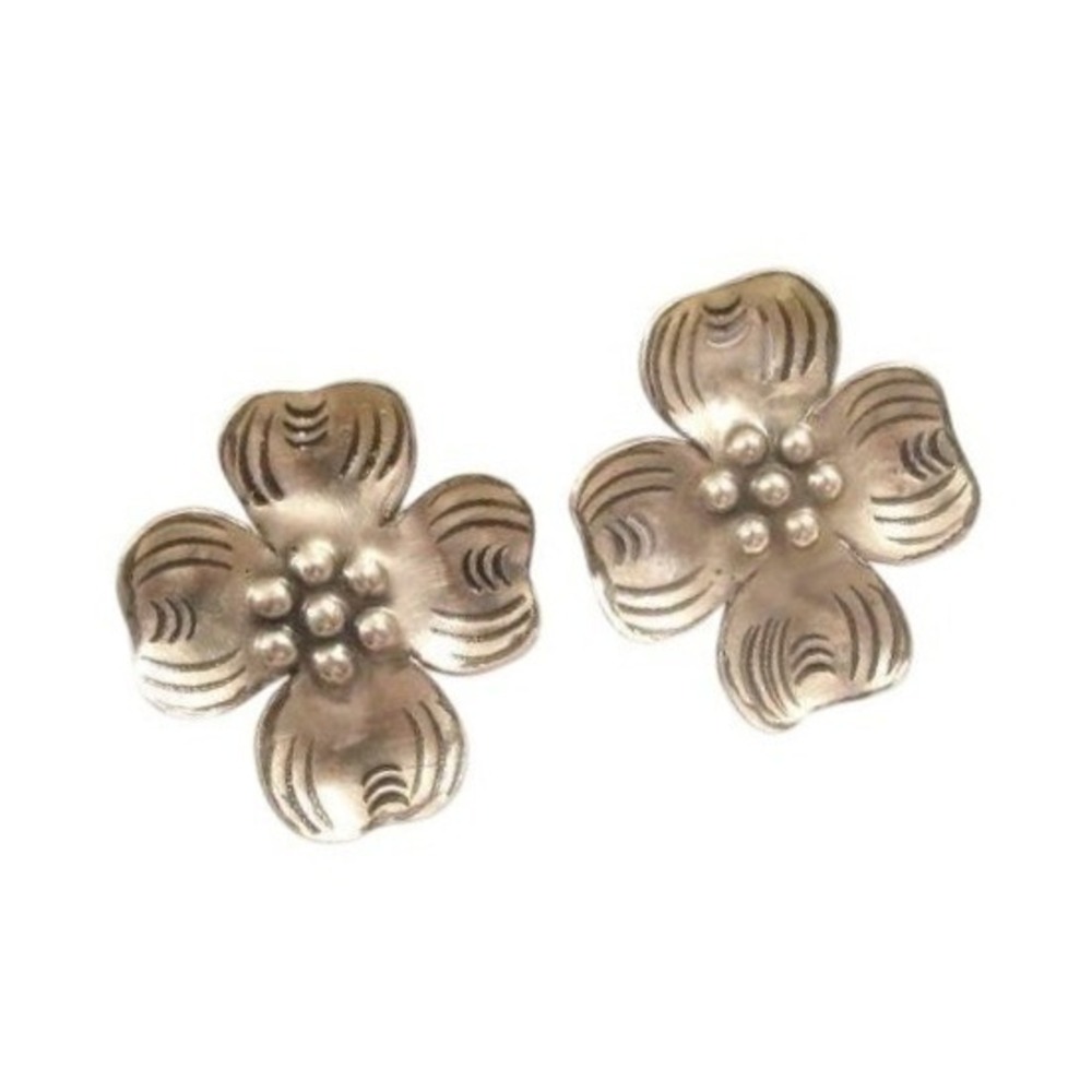 Pretty Engraved Vintage Floral Sterling Silver Lotus Flower Screw Back Earrings